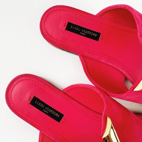 LOUIS VUITTON Pink Bayfront Slide Sandals 39 US 8.5 Gold Logo Suede Flat Mules - Picture 4 of 12